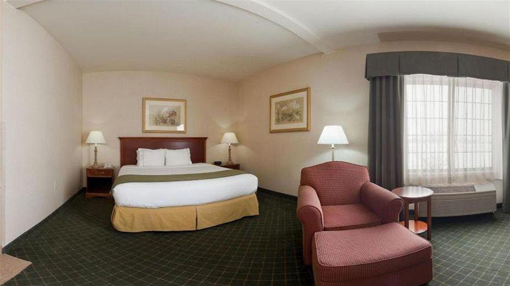 Holiday Inn Express Lebanon By Ihg Bagian luar foto
