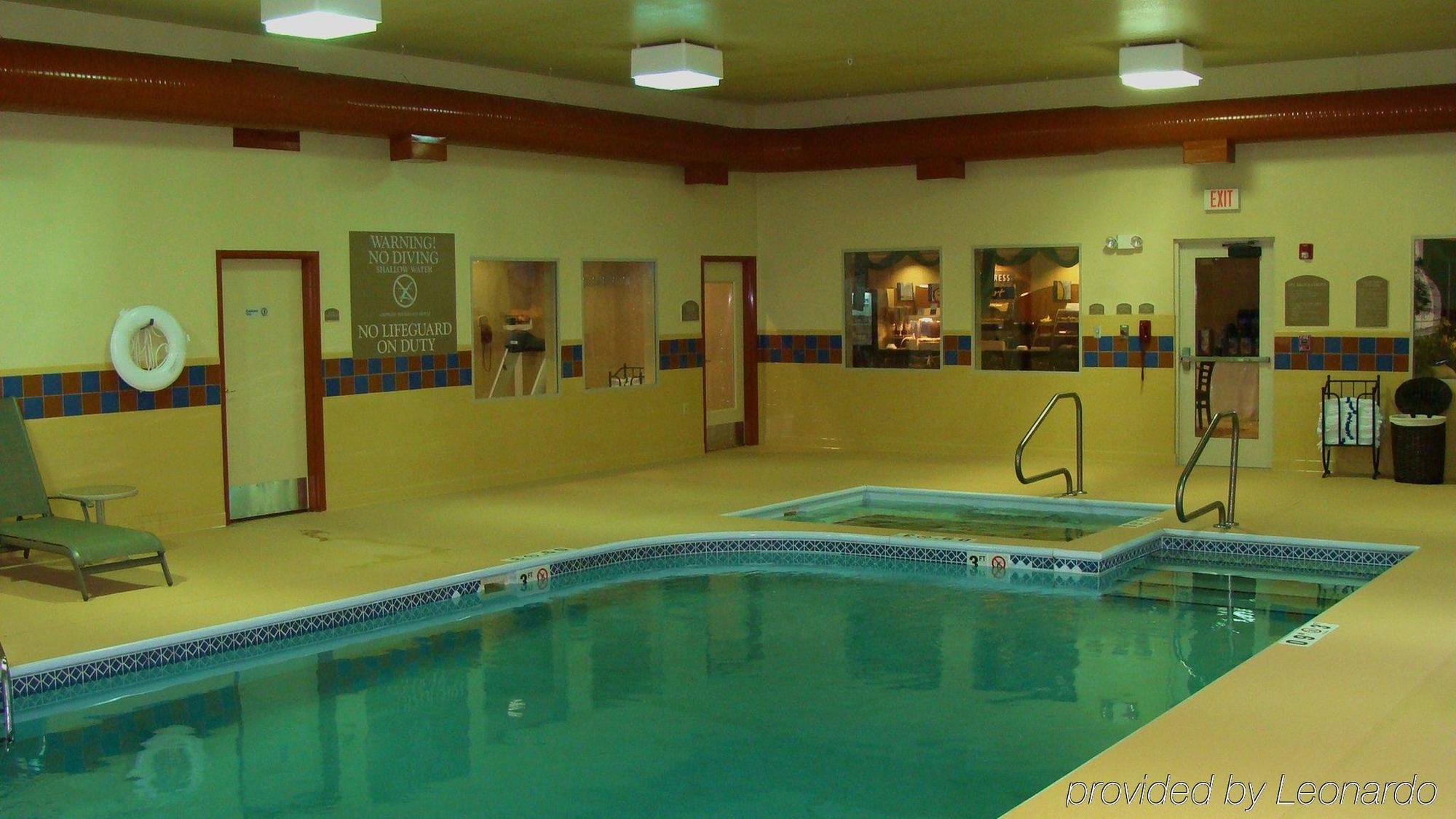 Holiday Inn Express Lebanon By Ihg Bagian luar foto