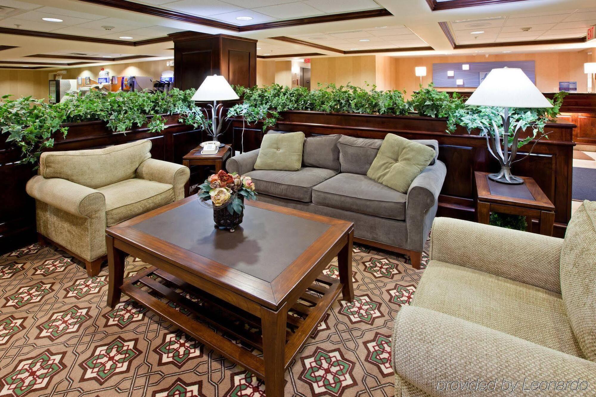 Holiday Inn Express Lebanon By Ihg Bagian luar foto